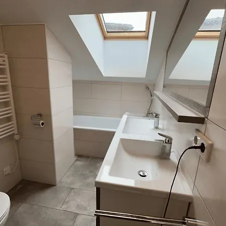 3br Duplex Flat - 300m To City Express Gondola !!! If You Want To Book, Please Contact On Whtsapp - 0034-635-518-057 !!!! Thanks!!!! Апартаменти *