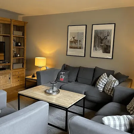 Апартаменти 3br Duplex Flat - 300m To City Express Gondola !!! If You Want To Book, Please Contact On Whtsapp - 0034-635-518-057 !!!! Thanks!!!! *