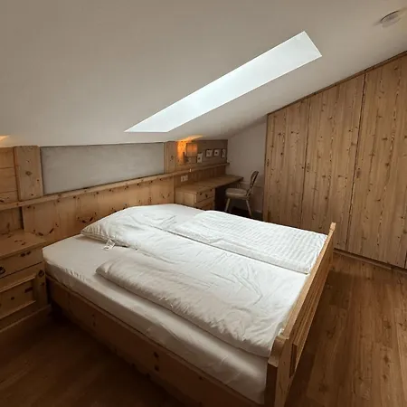 Апартаменти 3br Duplex Flat - 300m To City Express Gondola !!! If You Want To Book, Please Contact On Whtsapp - 0034-635-518-057 !!!! Thanks!!!! Целль-ам-Зеє
